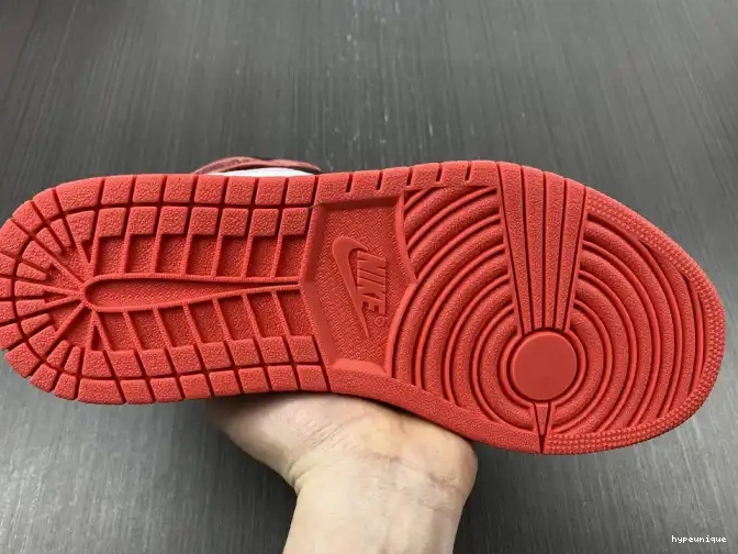 HYPE 'Track Jordan OG High Red' Air Retro 1 555088-112 0605